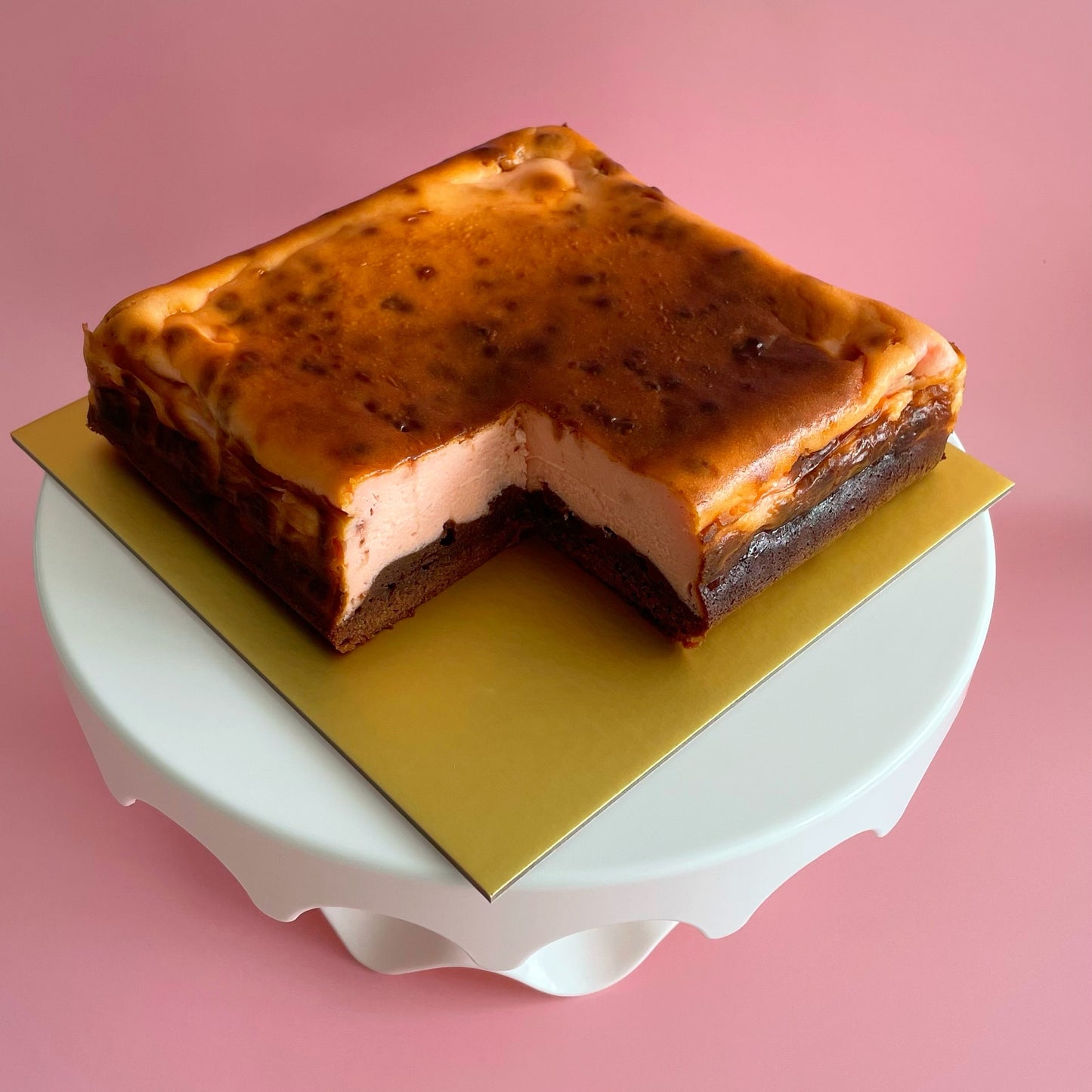 Strawberry Burnt Cheesecake Brownie